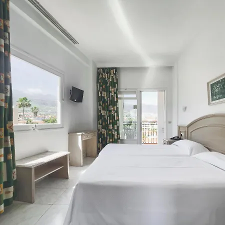 La Carabela Apartament *